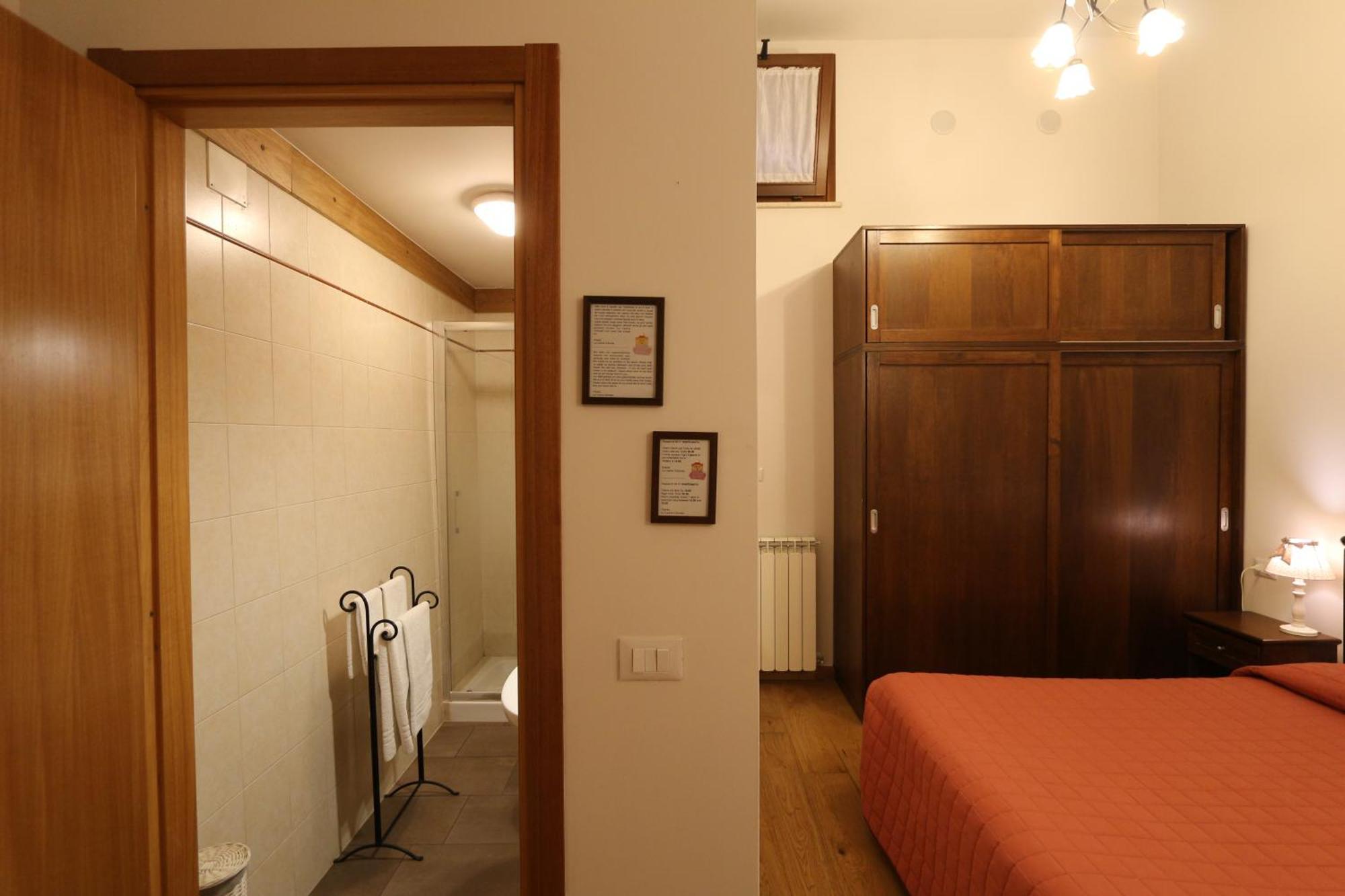 La Casina Colorata Hotel Assisi Bagian luar foto