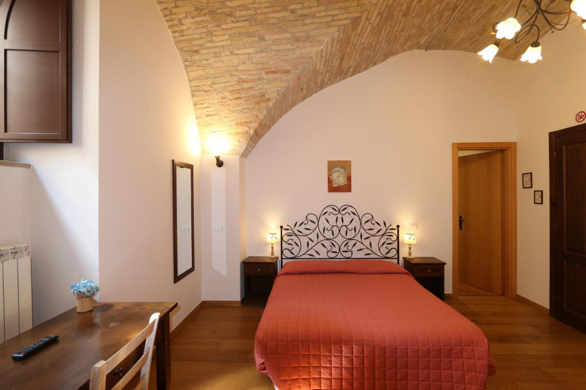 La Casina Colorata Hotel Assisi Bagian luar foto