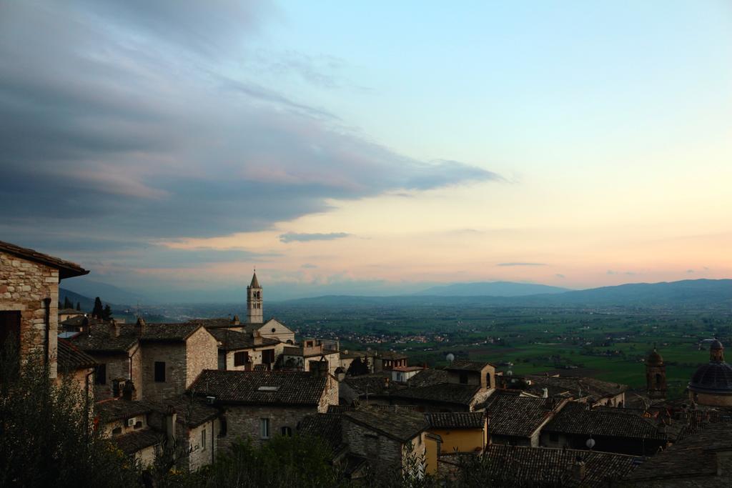 La Casina Colorata Hotel Assisi Bagian luar foto