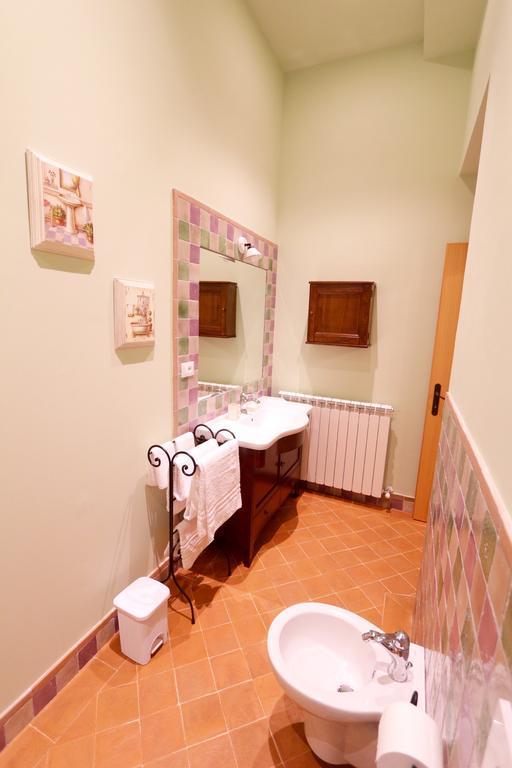 La Casina Colorata Hotel Assisi Ruang foto