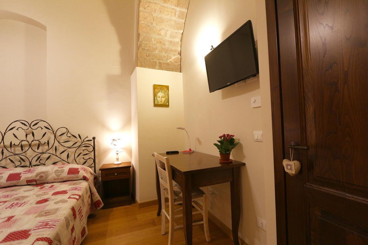 La Casina Colorata Hotel Assisi Bagian luar foto