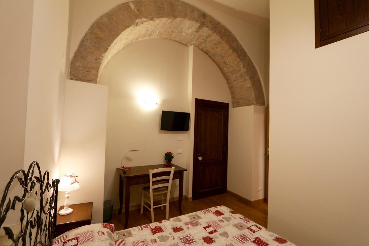 La Casina Colorata Hotel Assisi Bagian luar foto